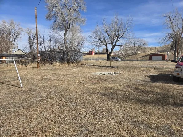 1934 Nebraska St, Meeteetse, WY 82433