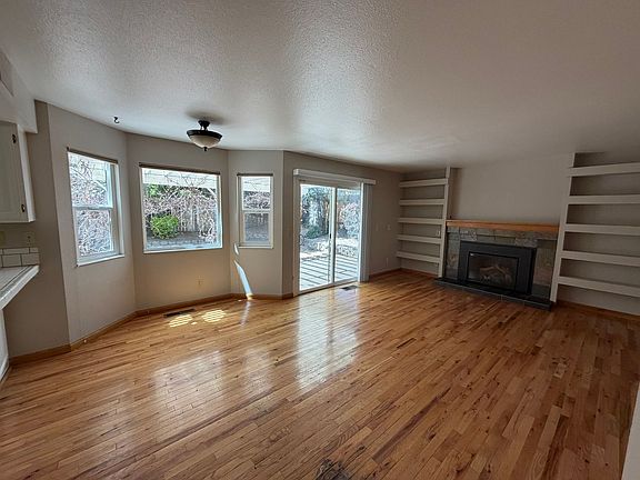 5th image of 3110 Sweet Clover St