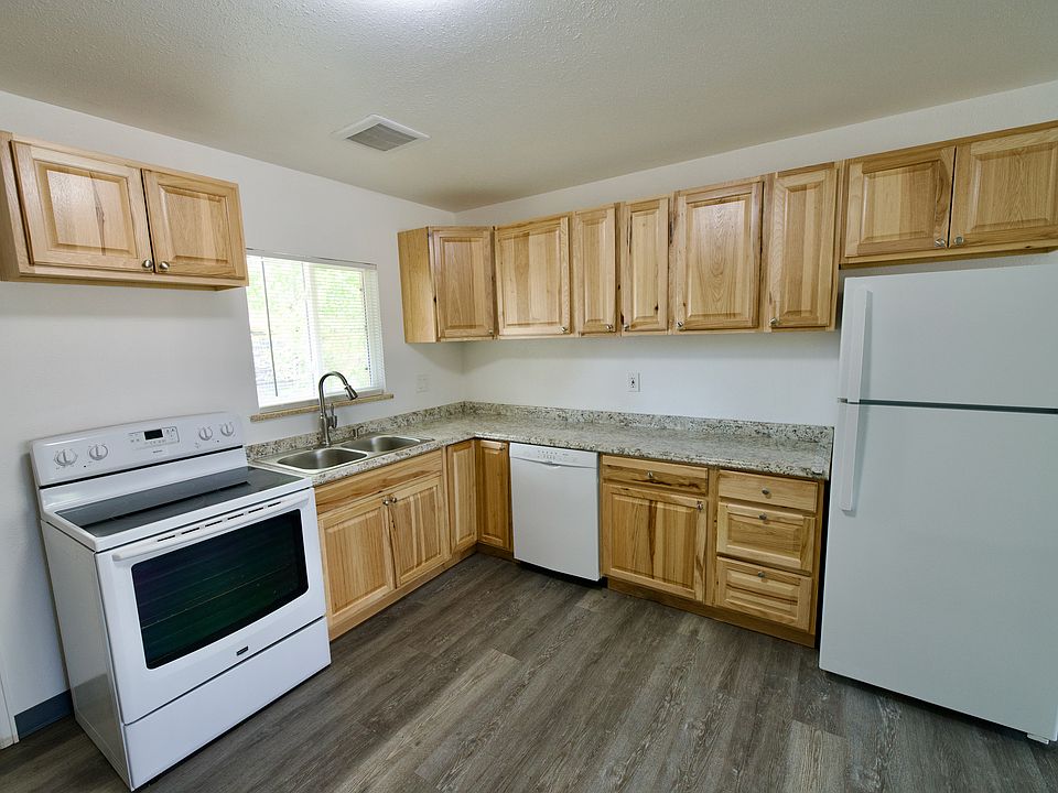 Very efficient kitchen design with plenty of counter space