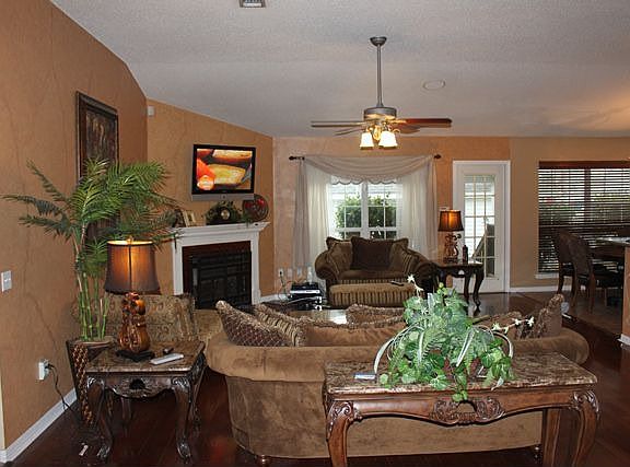2nd image of 107 Madewood Dr