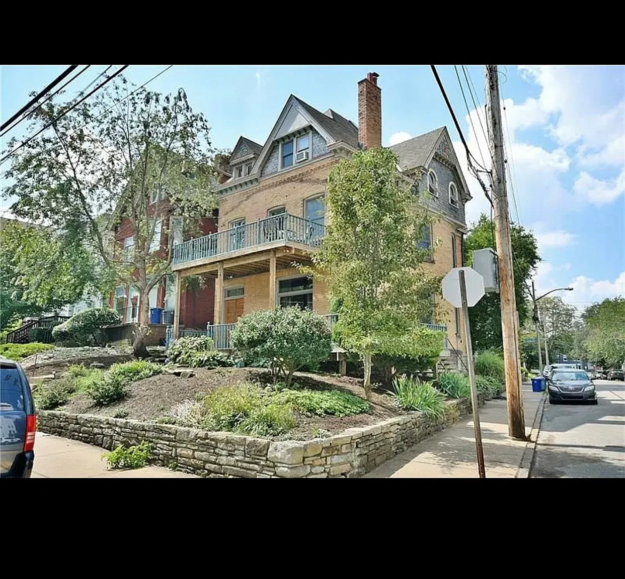 5 bed, 2500 sqft, $775 — Photo 1
