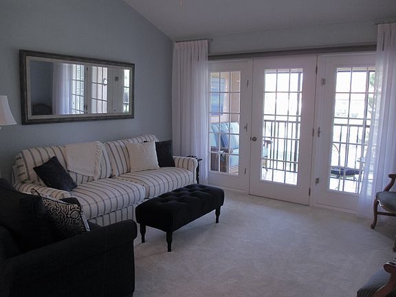 5th image of 402 Pine Hollow Cir #402