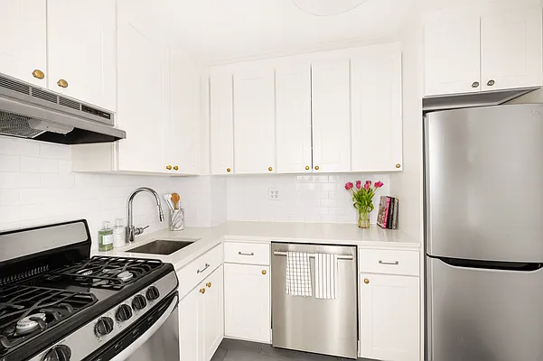 Sold by Compass | media 4