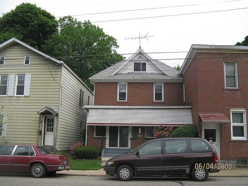 4 bed, 1856 sqft, $1,650 — Photo 2