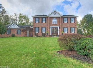 216 Misty Woods Ct, Struthers, OH 44471