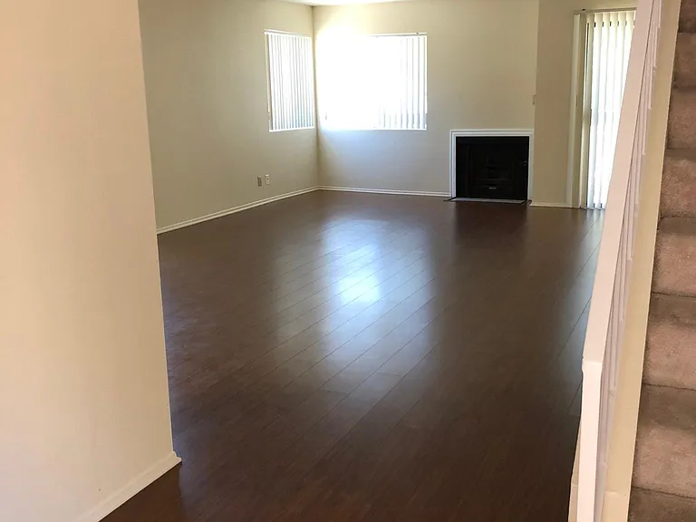 401 W Dryden St #211 — Photo 1