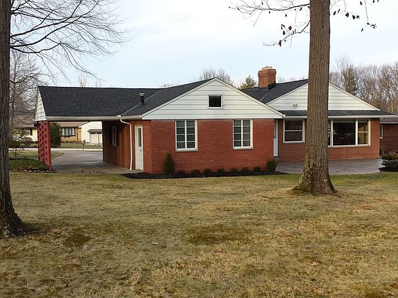 5th image of 3020 Woodview Dr