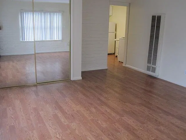 Studio, 480 sqft, $2,700 — Photo 2