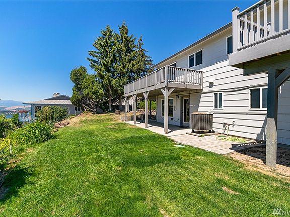 5th image of 608 Daniels Dr