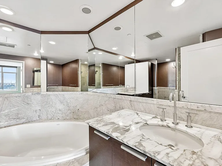 8100 River Rd #817 — Photo 23