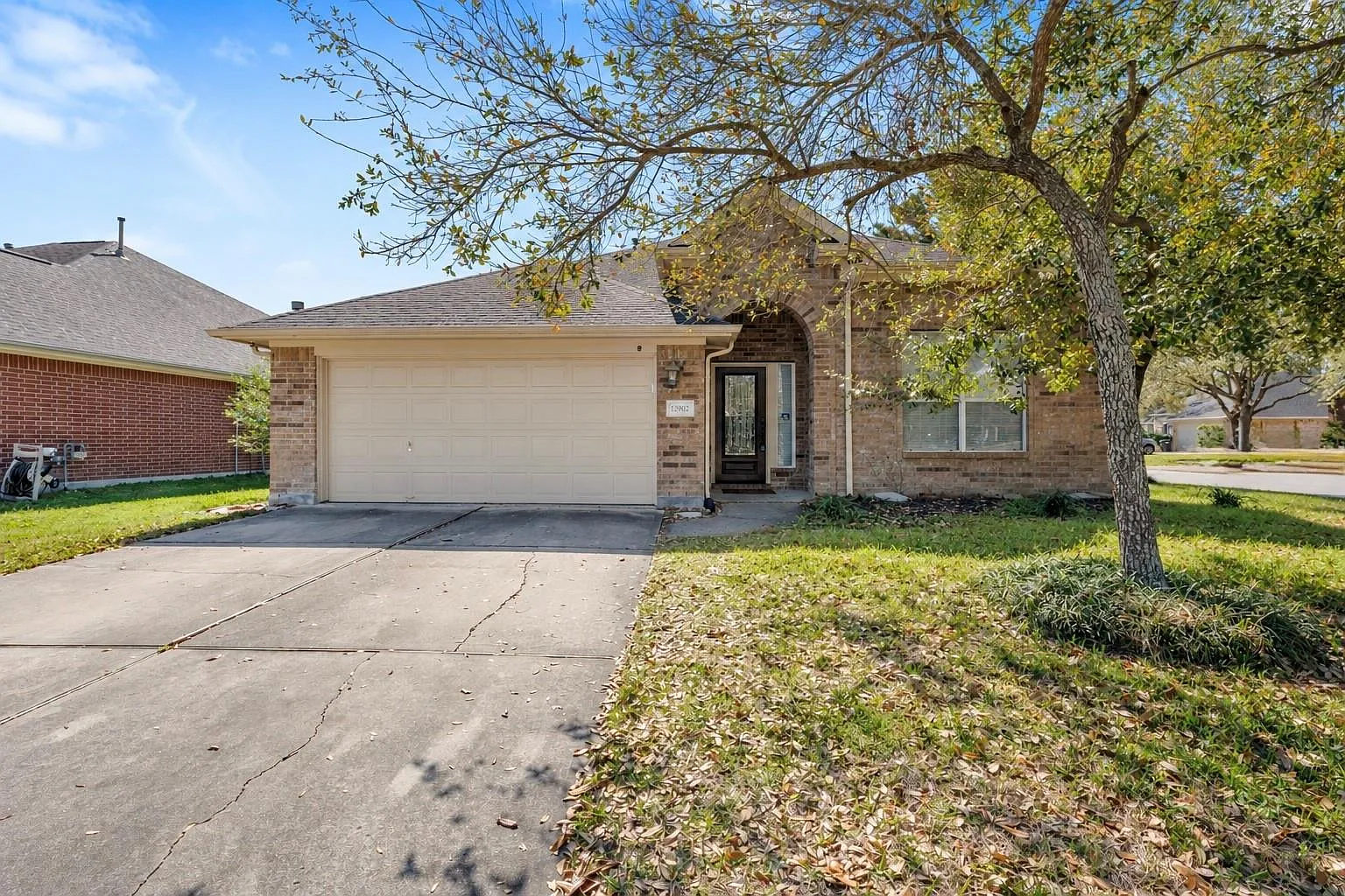 3 bed, 2.0 bath, 1854 sqft, $2,500 — Photo 1