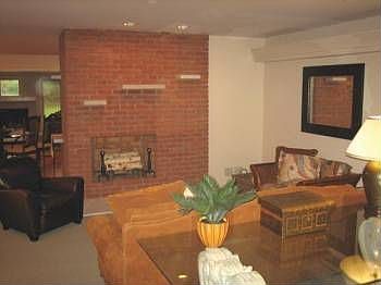 4th image of 1565 London Dr