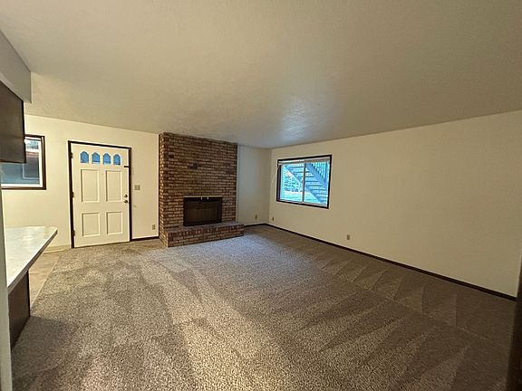 4th image of 941 16th Ave APT 2
