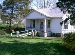214 E High St, Willow Springs, MO 65793
