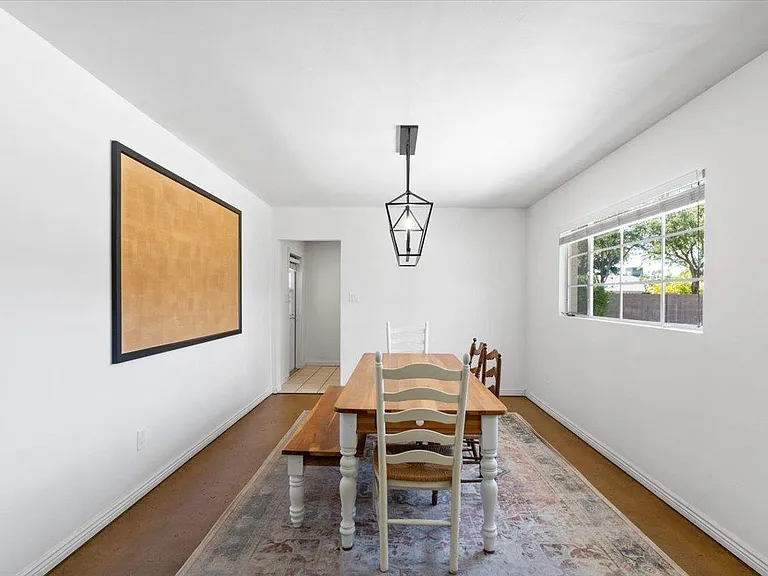 4320 E Clarendon Ave — Photo 5
