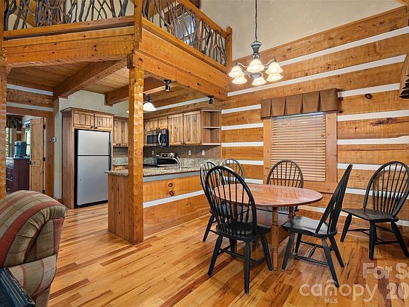 8th image of 62 Rachels Cir