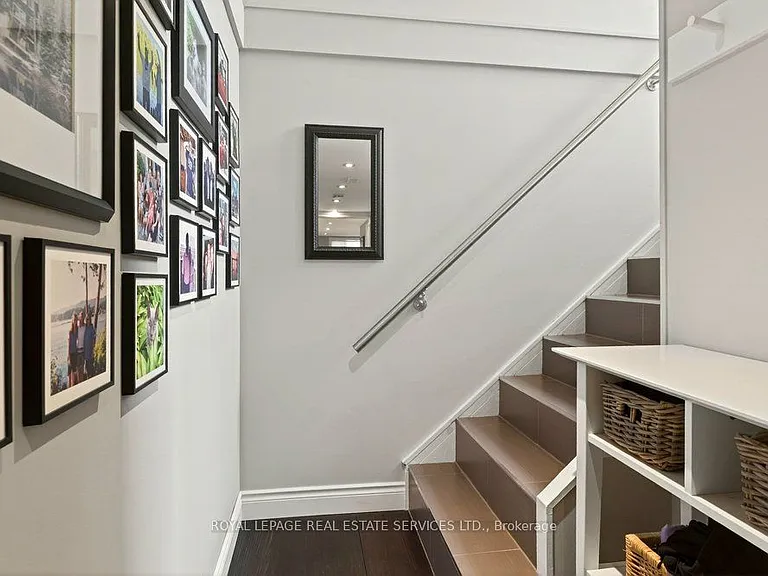 589 Arlington Blvd — Photo 22