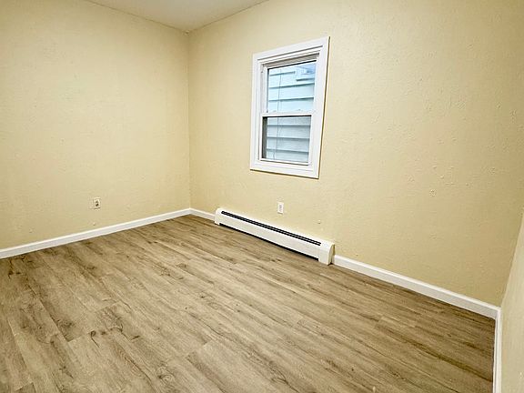 5th image of 76 Greenville Ave #1