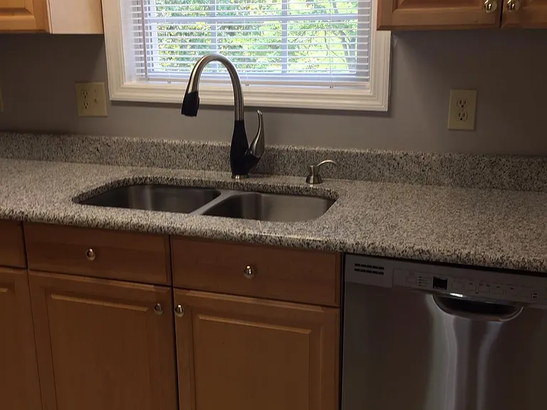 303 Walnut St — Photo 9