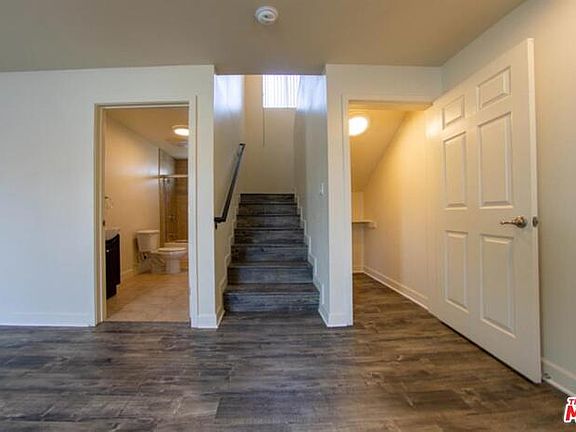 3rd image of 3476 W 71st St #1