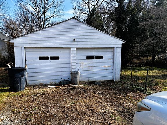 4th image of 2501 Liberty Rd NE