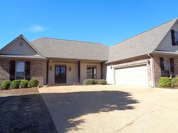 2nd image of 320 Stirling Dr