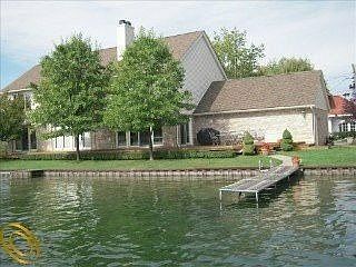 1st image of 7565 Barnsbury Dr
