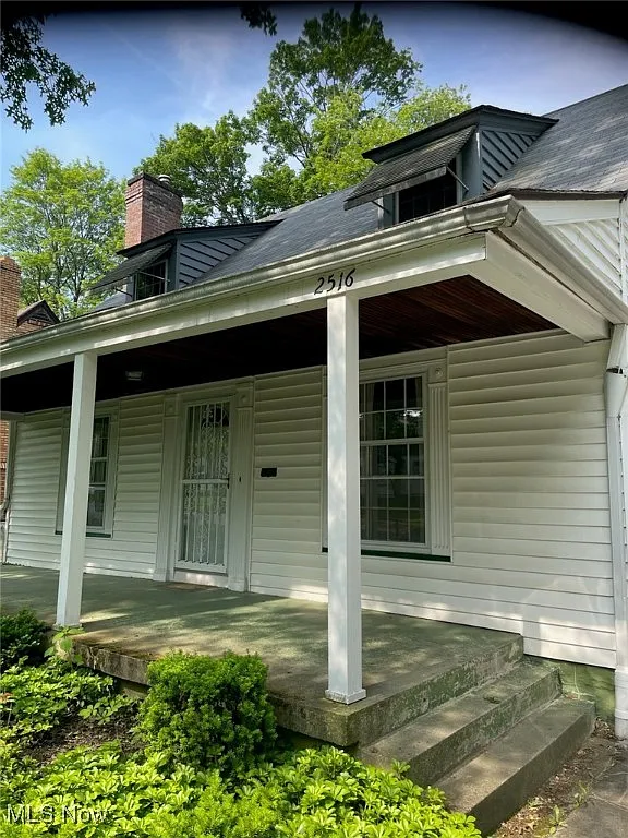 2516 Volney Rd photo 1