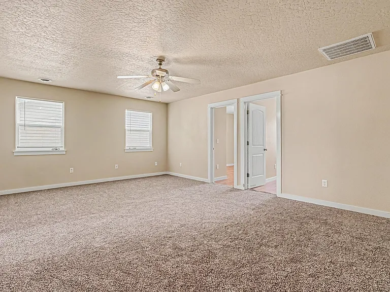 18327 Buckeye Pl — Photo 12