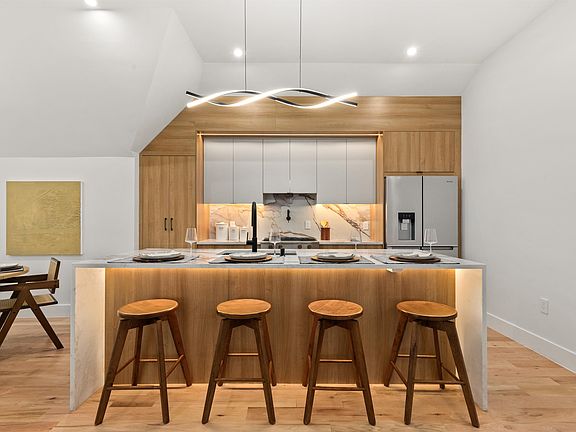 4th image of 85 Sherman Pl Floor 2