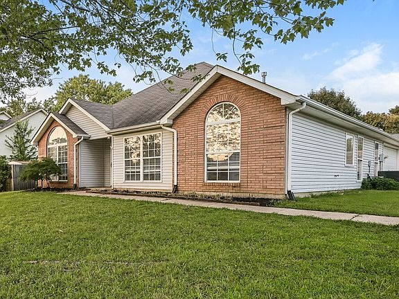 3rd image of 2204 Joann Dr