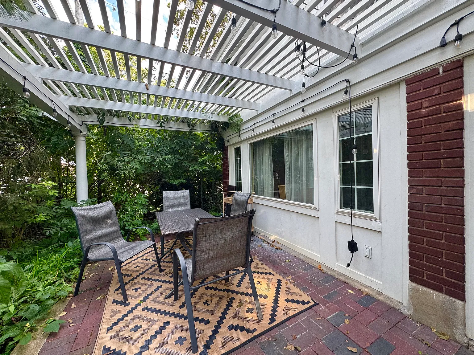 1 bed, 900 sqft, $1,650 — Photo 2