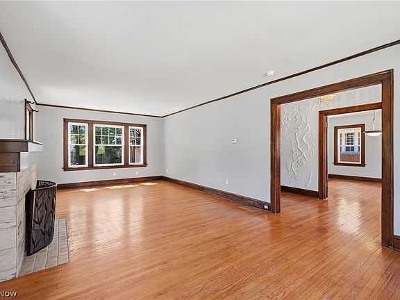 5th image of 1258 Delia Ave