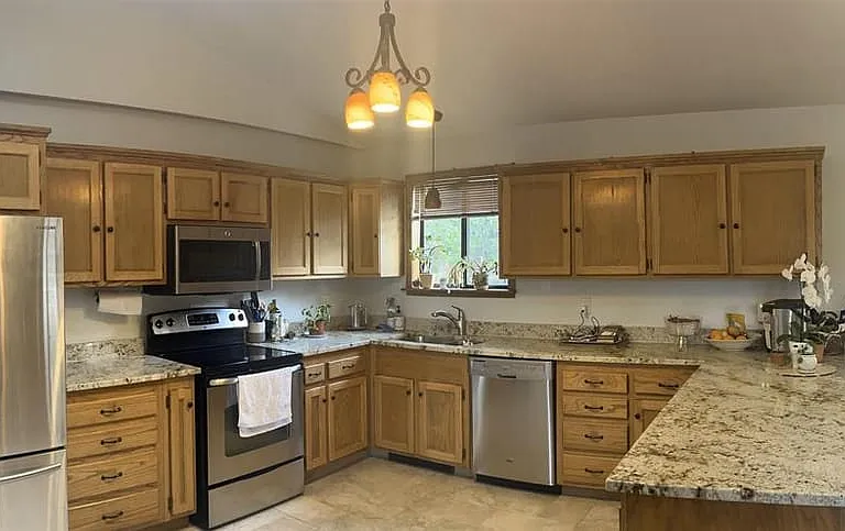 10 Oak Ct — Photo 8