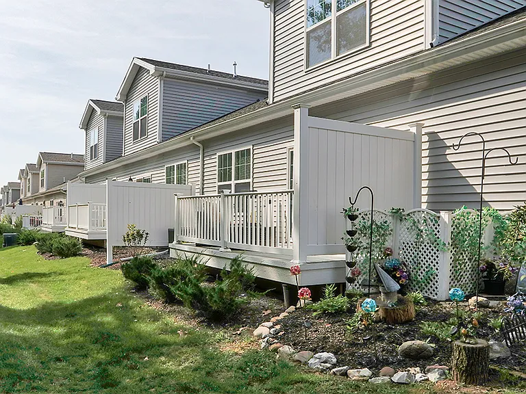The Links at CenterPointe Townhomes — Photo 20