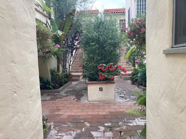 52 1/2 9th St, Hermosa Beach, CA 90254