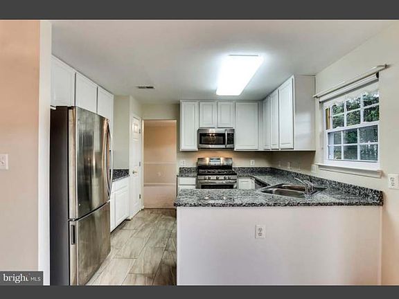 5th image of 13827 Redstone Dr