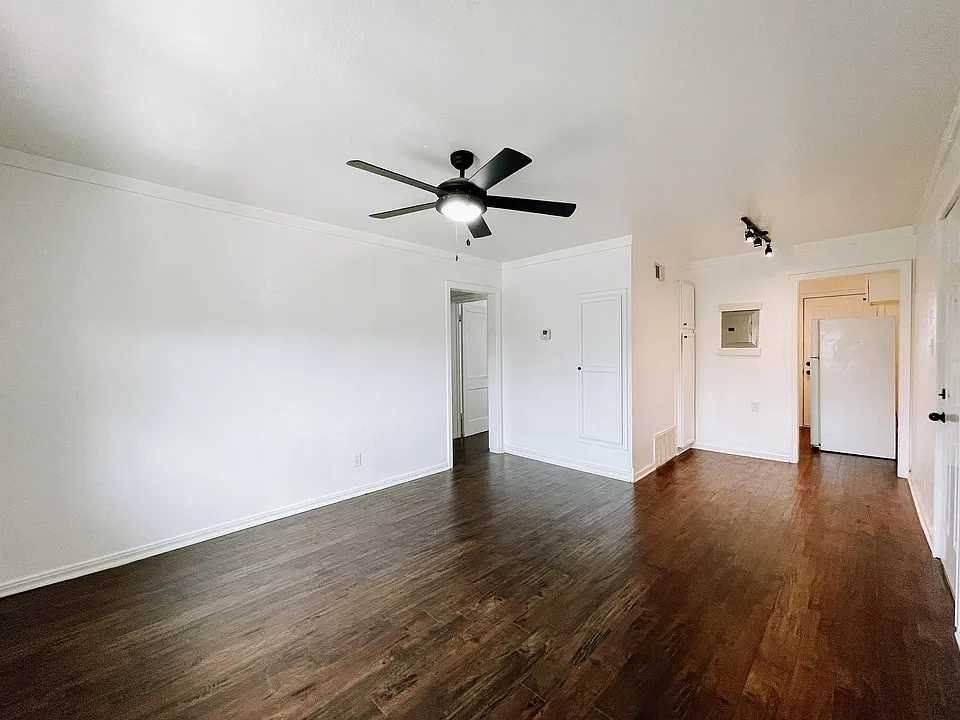 1714 N Lindsay Ave #6