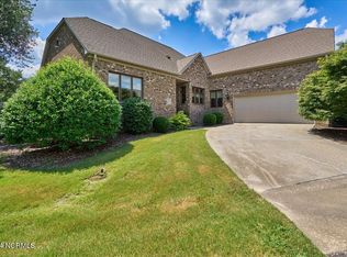 1 Stanton Cir, Pinehurst, NC 28374