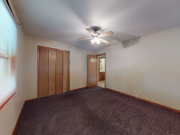 507 S Bismark Ave — Photo 12
