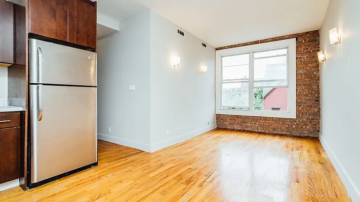 Rented by Nooklyn NYC LLC | media 19