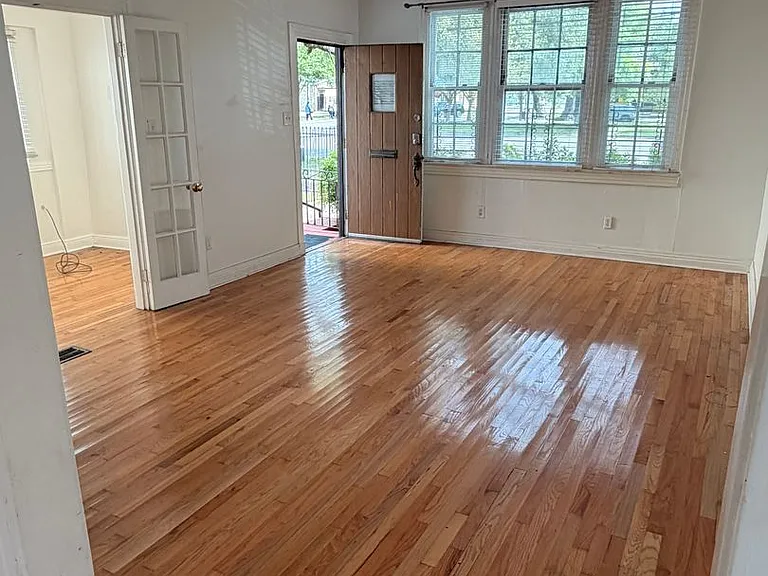 4609-4611 Claiborne Ct #4609 — Photo 4