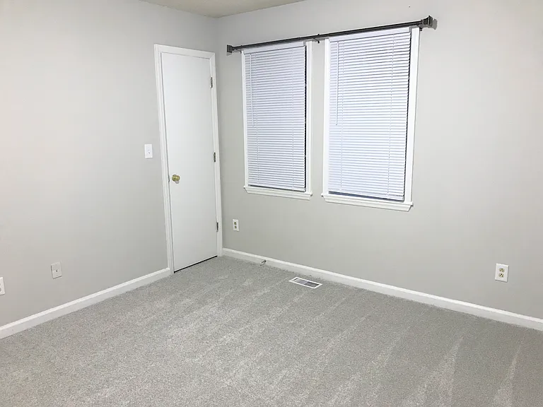 4236 Kaplan Dr — Photo 10