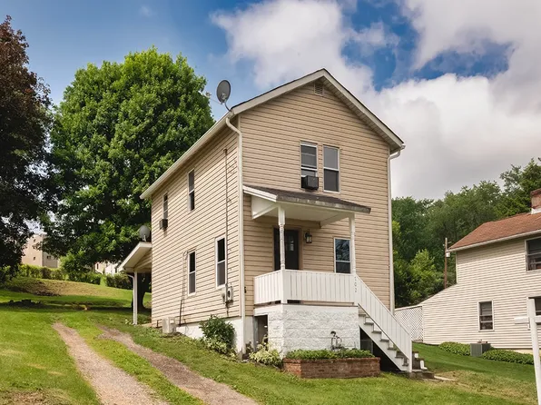 702 Redwood Dr, Mc Donald, PA 15057