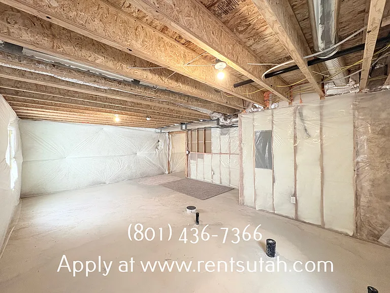 647 W Raintree Ln — Photo 40
