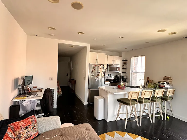 263 N 3rd St #D — Photo 9