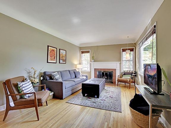 3rd image of 5545 Queen Ave S