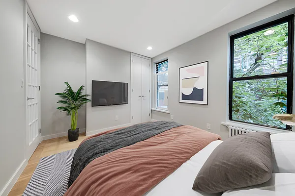 Rented by Corcoran | media 4