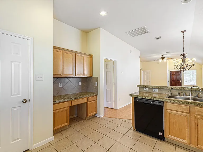 10834 Windfern Lakes St — Photo 7