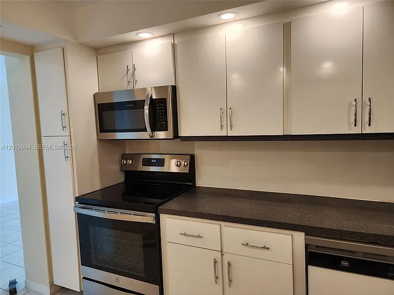 3161 S Ocean Dr #903 — Photo 10
